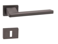 TI - JUNIOR - RT 4140RT T - Titan (141)
