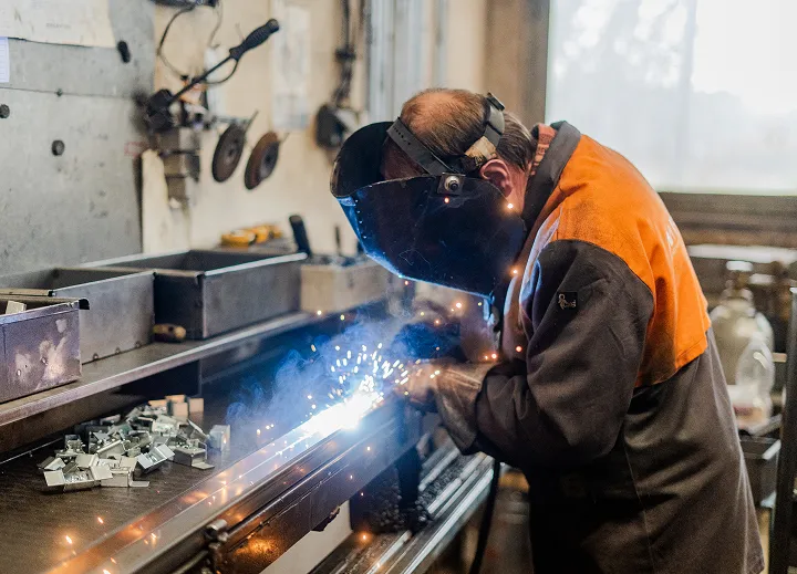 svářeč megacorp 720x519